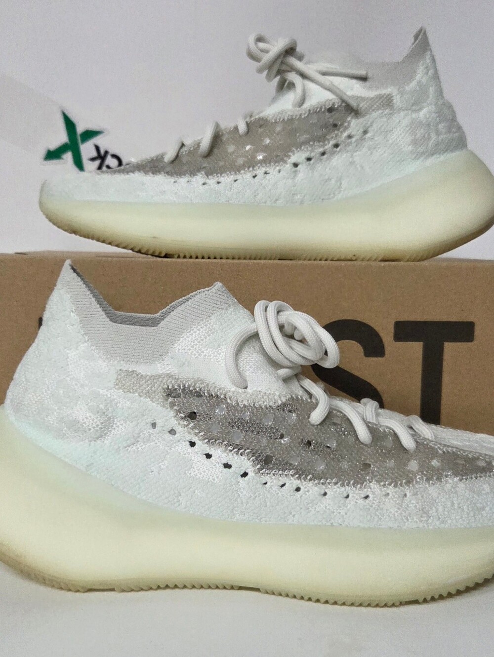 adidas Yeezy Boost 380 Calcite Glow 2020 Mens Size 8.5 VNDS